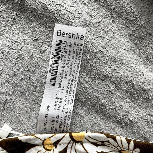 ASOS Bershka halterneck daisy crop top, brown, M - Picture 7 of 8